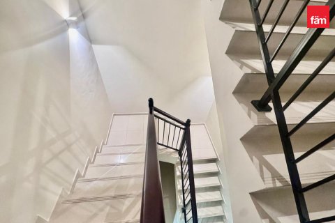 Dubai, संयुक्त अरब अमीरात में विला, 5 बेडरूम, 112.2 वर्ग मीटर, संख्या 686128 - फ़ोटो 16