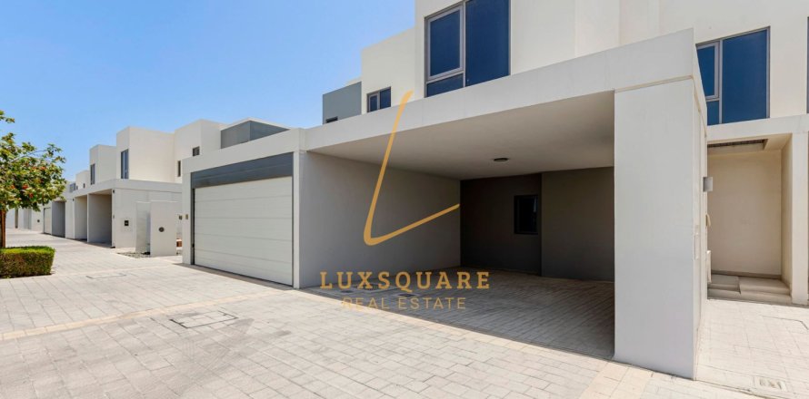 Villa in Dubai Hills Estate, Dubai, UAE 3 bedrooms, 202 sq.m. № 754869