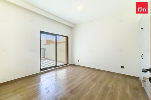 Вилла Дубай, БАӘ-да 4 жатын бөлмелер, 144.1 м² № 711666 - фото 8