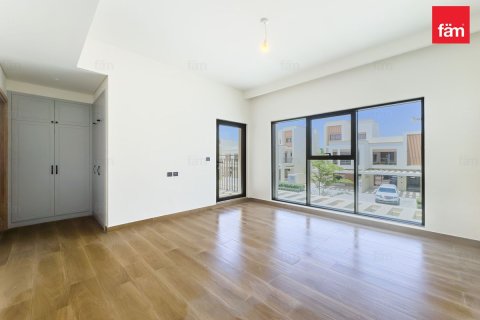 Вилла Дубай, БАӘ-да 4 жатын бөлмелер, 144.1 м² № 711666 - фото 19