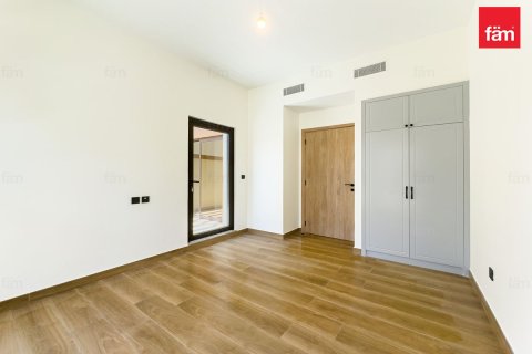 Вилла Дубай, БАӘ-да 4 жатын бөлмелер, 144.1 м² № 711666 - фото 9