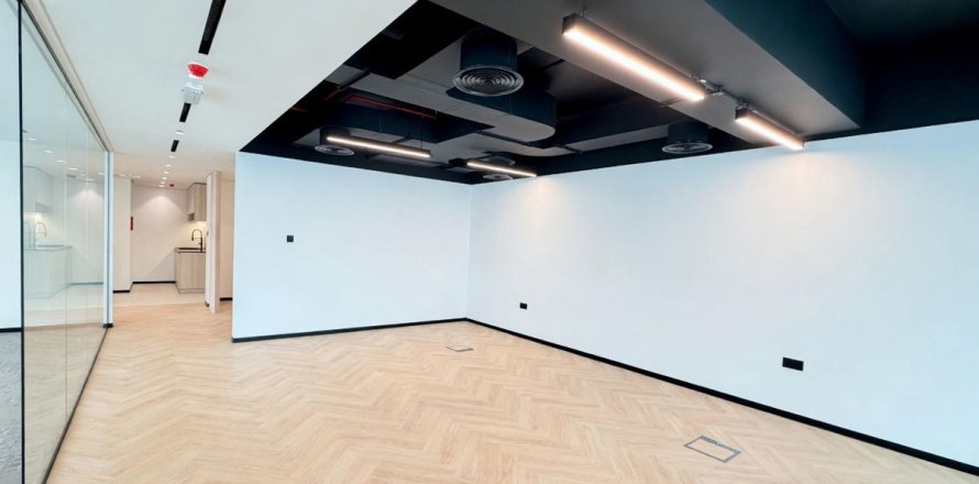 Zyrë në Business Bay, Dubai, Emiratet e Bashkuara Arabe 164 m2. № 711665