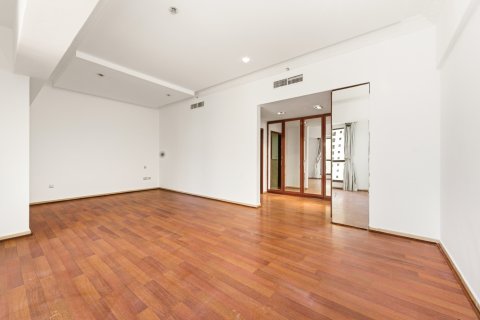 Appartement te huur in Jumeirah Beach Residence, Dubai, VAE 4 slaapkamers, 289.31 vr.m., nr 750361 - foto 13