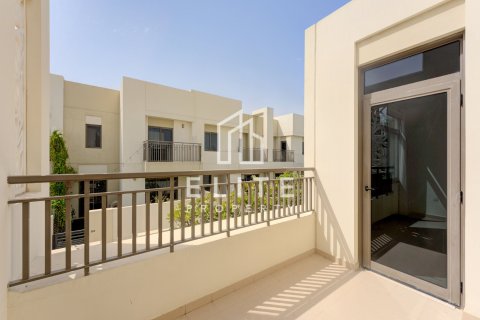 Townhouse in Town Square, Dubai, UAE 4 bedrooms, 220 sq.m. № 736026 - photo 27