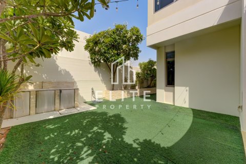 Townhouse in Town Square, Dubai, UAE 4 bedrooms, 220 sq.m. № 736026 - photo 2