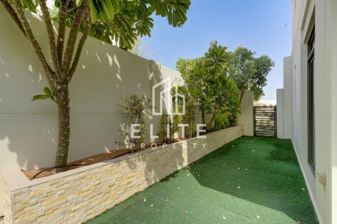 Townhouse in Town Square, Dubai, UAE 4 bedrooms, 220 sq.m. № 736026 - photo 29