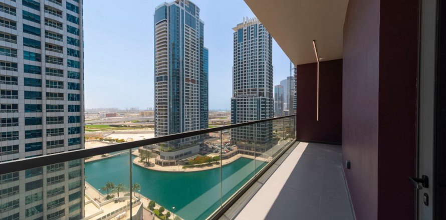 Dubai, UAE의 아파트 침실 2개, 131.4제곱미터 번호 638378