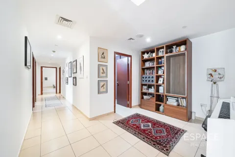 Apartament do wynajęcia w Jumeirah Beach Residence, Dubai, ZEA 4 sypialnie, 289 mkw., nr 738380 - zdjęcie 13