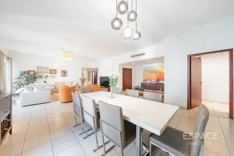 Apartament do wynajęcia w Jumeirah Beach Residence, Dubai, ZEA 4 sypialnie, 289 mkw., nr 738380 - zdjęcie 7