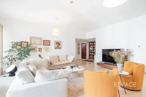 Apartament do wynajęcia w Jumeirah Beach Residence, Dubai, ZEA 4 sypialnie, 289 mkw., nr 738380 - zdjęcie 11