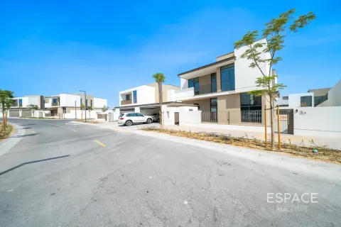 Kuća u nizu u gradu Al Furjan, Dubai, UAE 5 spavaće sobe, 442 m2 Br. 738378 - Slika 1