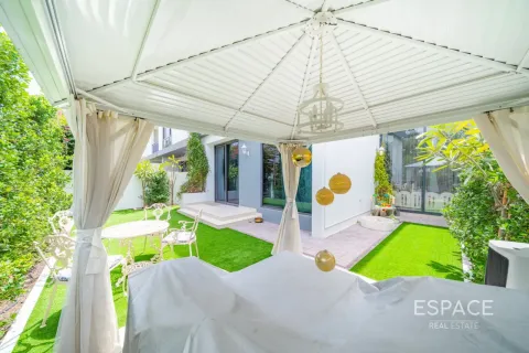 Vilë në Dubai Hills Estate, Emiratet e Bashkuara Arabe 4 dhoma gjumi, 232 m2. № 738376 - Foto 19