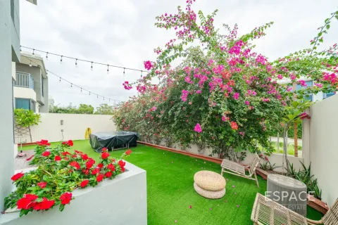 Vila u gradu Dubai Hills Estate, UAE 4 spavaće sobe, 230 m2 Br. 738377 - Slika 17