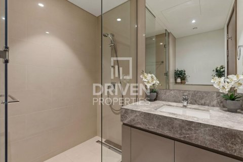 דירה להשכרה ב Downtown Dubai (Downtown Burj Dubai), Dubai, איחוד האמירויות  2 חדרי שינה, 103.22 מ"ר, מספר 759658 - תמונה 14