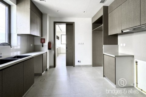 Huvila Al Furjan, Dubai, Arabiemiraatit 5 makuuhuonetta, 659.7 m2 № 669262 - kuva 8