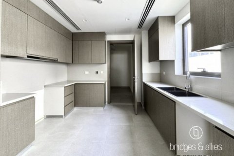 Huvila Al Furjan, Dubai, Arabiemiraatit 5 makuuhuonetta, 659.7 m2 № 669262 - kuva 7