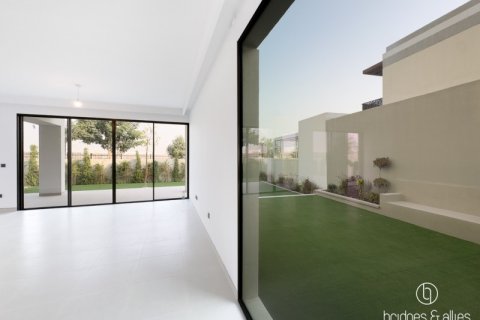Vila u gradu Dubai, UAE 5 spavaće sobe, 536.3 m2 Br. 669260 - Slika 3