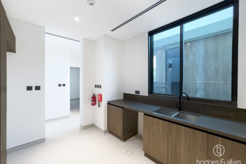 Vila u gradu Dubai, UAE 5 spavaće sobe, 536.3 m2 Br. 669260 - Slika 5