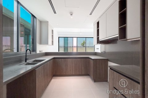 Villa sa Dubai, UAE 4 silid-tulugan, 432 sq.m. № 669259 - larawan 4