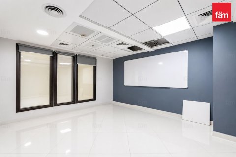 Opisina sa Dubai, UAE 1044.1 sq.m. № 732974 - larawan 15