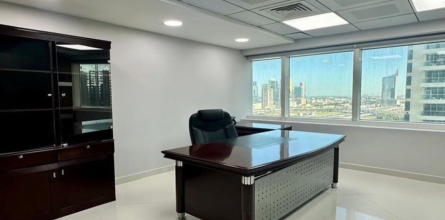 دفتر در Dubai ، امارات متحده عربی 141.4 متر مربع.  شماره 732974