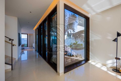 Vila na Saadiyat Island, Abu Dhabi, UAE 5 spavaćih soba, 792 m2 Br. 725715 - fotografija 1