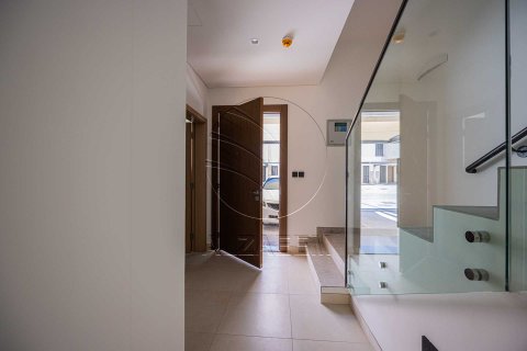 Βίλα σε Abu Dhabi, ΗΑΕ 2 υπνοδωμάτια, 107 τ.μ. Αρ. 725719 - φωτογραφία 3