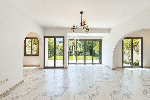 Σπίτι σε Umm Suqeim, Dubai, ΗΑΕ 3 υπνοδωμάτια, 288 τ.μ. Αρ. 764635