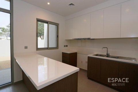 ویلا برای اجاره در Arabian Ranches 2، Dubai، امارات متحده عربی 3 خوابه ، 205 متر مربع ، شماره 661187 - تصویر 4