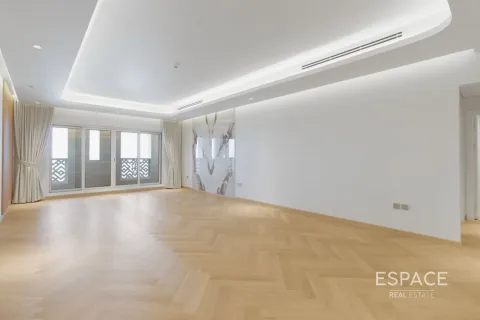 Apartamento en alquiler en Palm Jumeirah, Dubai, EAU 3 dormitorios, 230 m2 № 661184 - foto 2