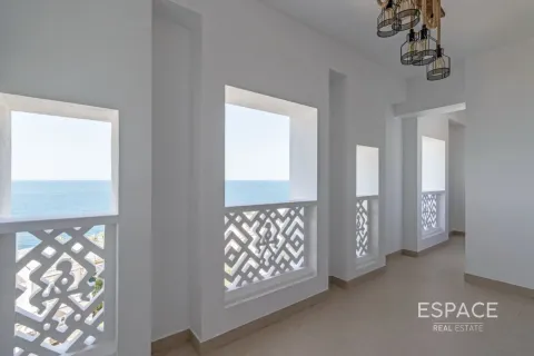 Apartamento en alquiler en Palm Jumeirah, Dubai, EAU 3 dormitorios, 230 m2 № 661184 - foto 17