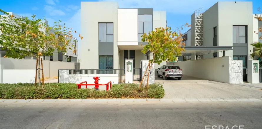 Vila v Al Furjan, Dubai, SAE 5 spální, 414 m2 č. 661182