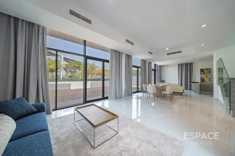 Vila v Al Furjan, Dubai, SAE 5 spální, 414 m2 č. 661182 - Fotografia 3