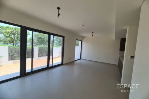 וילה להשכרה ב Tilal Al Ghaf, Dubai, איחוד האמירויות  4 חדרי שינה, 219 מ"ר, מספר 661185 - תמונה 2