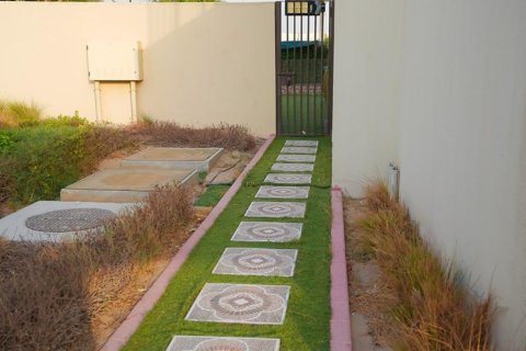 Зняти в оренду квартиру в Dubai South (Dubai World Central), Дубай, ОАЕ 3 спальні, 251м2, № 658724 - фото 18