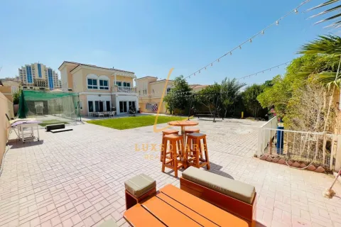 Villa en alquiler en Jumeirah Village Circle, Dubai, EAU 3 dormitorios, 729 m2 № 658730 - foto 23