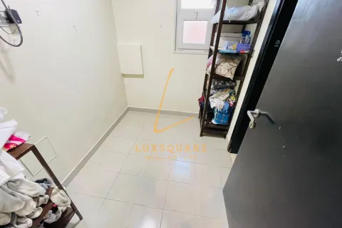 Villa en alquiler en Jumeirah Village Circle, Dubai, EAU 3 dormitorios, 729 m2 № 658730 - foto 9