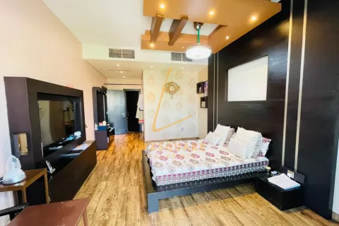 Villa en alquiler en Jumeirah Village Circle, Dubai, EAU 3 dormitorios, 729 m2 № 658730 - foto 12