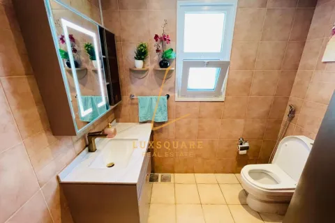 Villa en alquiler en Jumeirah Village Circle, Dubai, EAU 3 dormitorios, 729 m2 № 658730 - foto 20