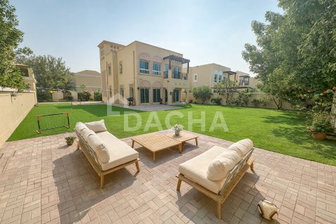 Βίλα σε Jumeirah Village Triangle, Dubai, ΗΑΕ 2 υπνοδωμάτια, 250 τ.μ. Αρ. 706766