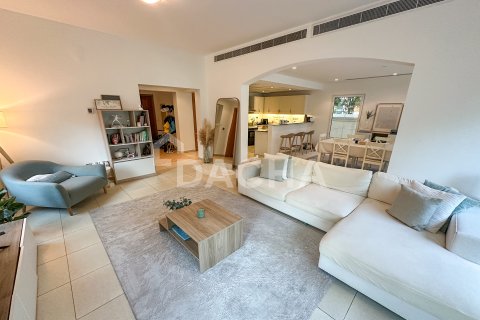 Jumeirah Village Triangle, Dubai, संयुक्त अरब अमीरात में विला, 2 बेडरूम, 250 वर्ग मीटर, संख्या 706766 - फ़ोटो 4
