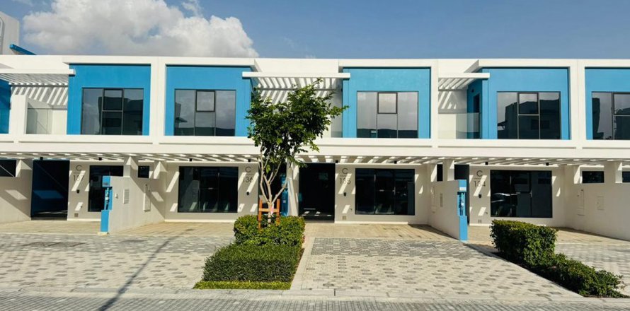 Villa i Dubai, UAE 4 soveværelser, 144 kvm № 687527