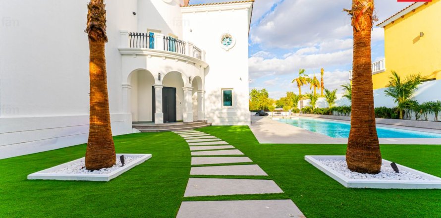Vila u gradu Jumeirah Park, Dubai, UAE 5 spavaće sobe, 801.7 m2 Br. 687528