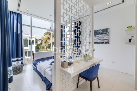 Vila di Al Barari, Dubai, UEA 4 kamar tidur, 908 m2 nomor 653282 - foto 15
