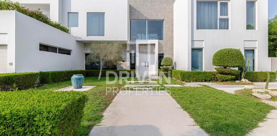 Villa in Al Barari, Dubai, VAE 4 slaapkamers, 908 vr.m. nr 653282