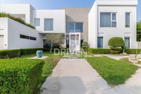 Vila di Al Barari, Dubai, UEA 4 kamar tidur, 908 m2 nomor 653282 - foto 1
