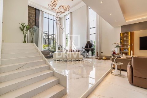 Villa till försäljning i Jumeirah Park, Dubai, UAE 6 sovrum, 792 kvm Nr. 653623 - fotografi 7