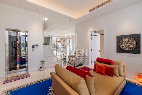 Villa till försäljning i Jumeirah Park, Dubai, UAE 6 sovrum, 792 kvm Nr. 653623 - fotografi 22