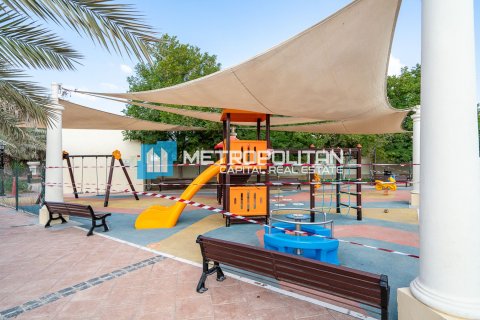 Vila v Abu Dhabi, SAE 5 spální, 423.3 m2 č. 651733 - Fotografia 12