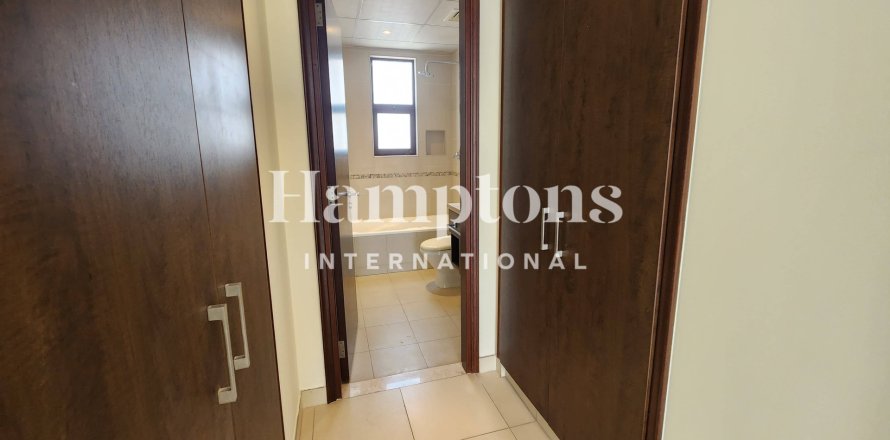 Huvila Arabian Ranches, Dubai, Arabiemiraatit 3 makuuhuonetta, 199.927 m2 № 651583